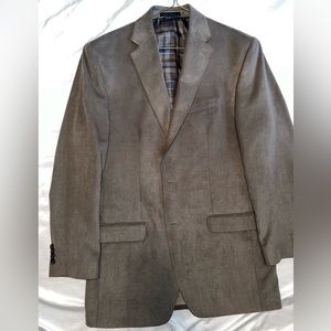 Ralph Lauren Blazer. Men’s size 40 Long. Color is Taupe. NEVER WORN!